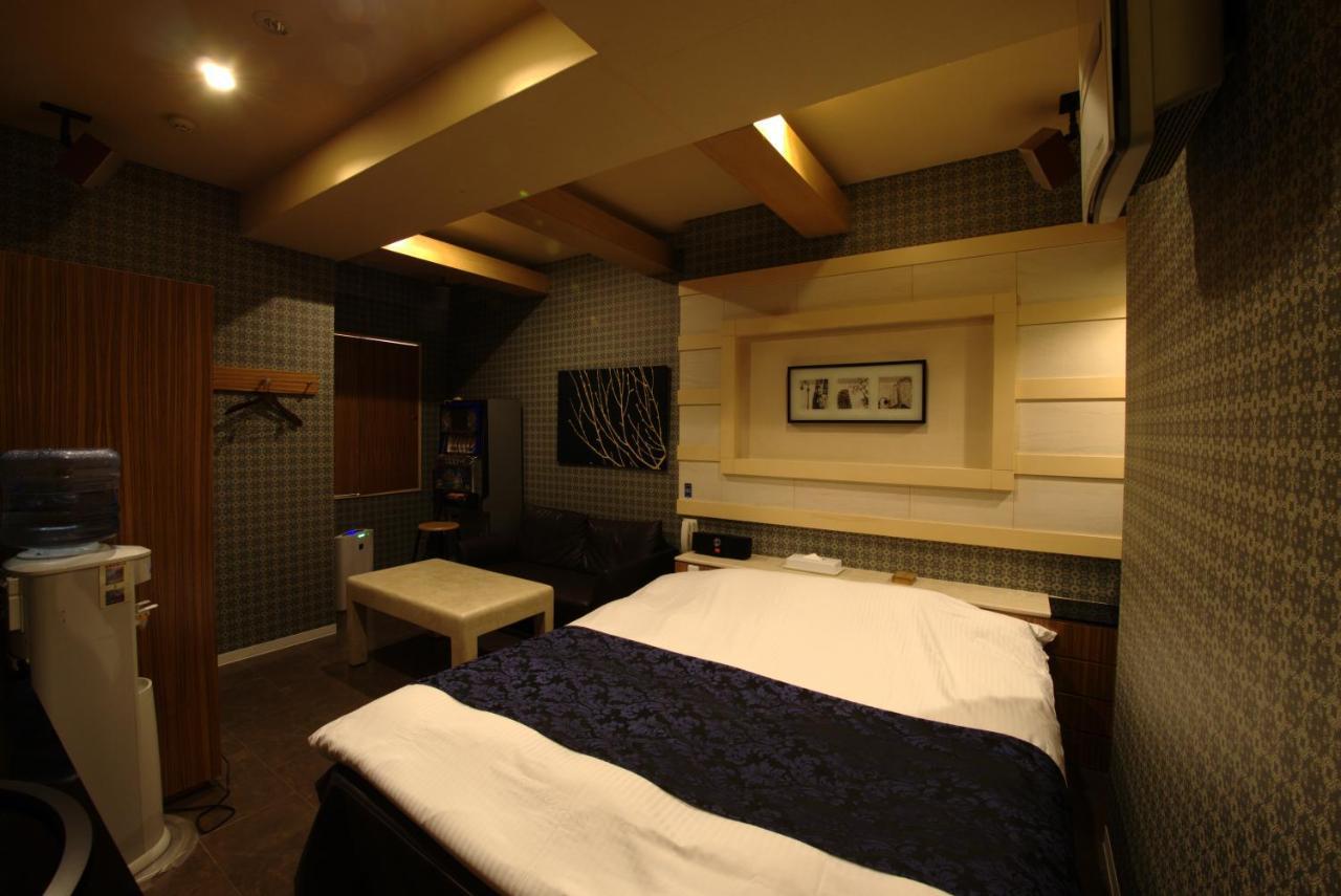 Hotel Allure (Adults Only) Нагоя Екстериор снимка