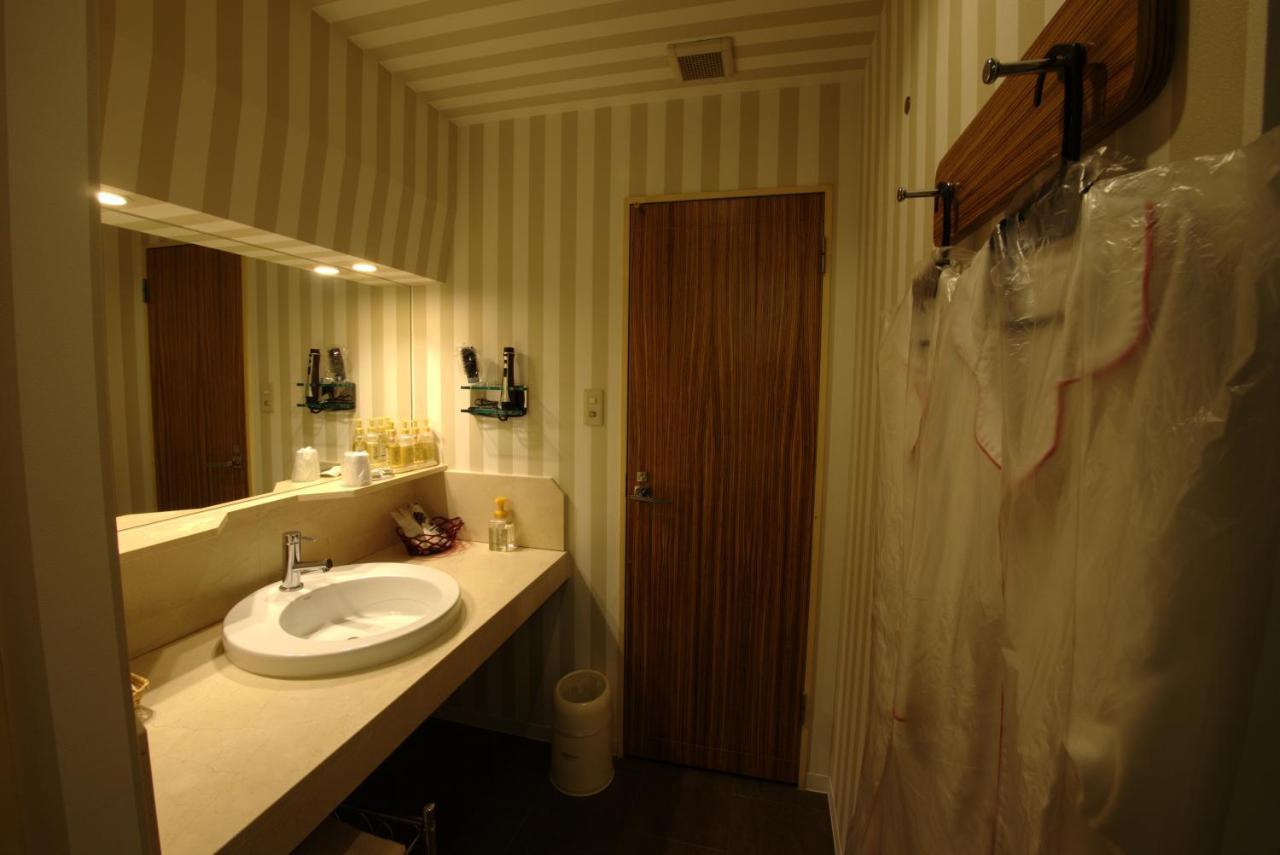 Hotel Allure (Adults Only) Нагоя Екстериор снимка