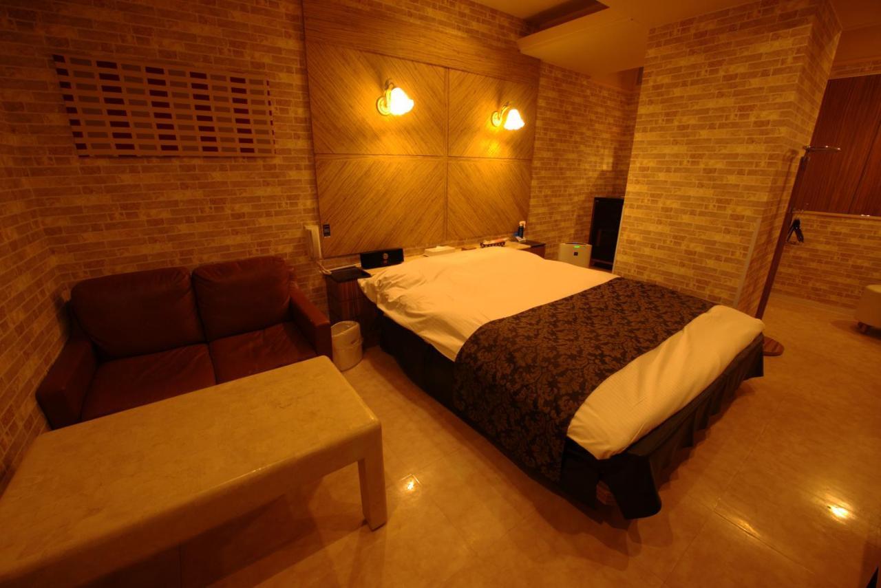 Hotel Allure (Adults Only) Нагоя Екстериор снимка