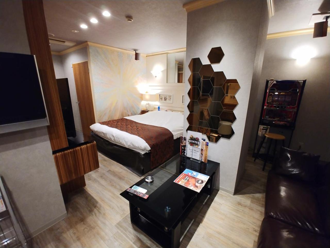 Hotel Allure (Adults Only) Нагоя Екстериор снимка