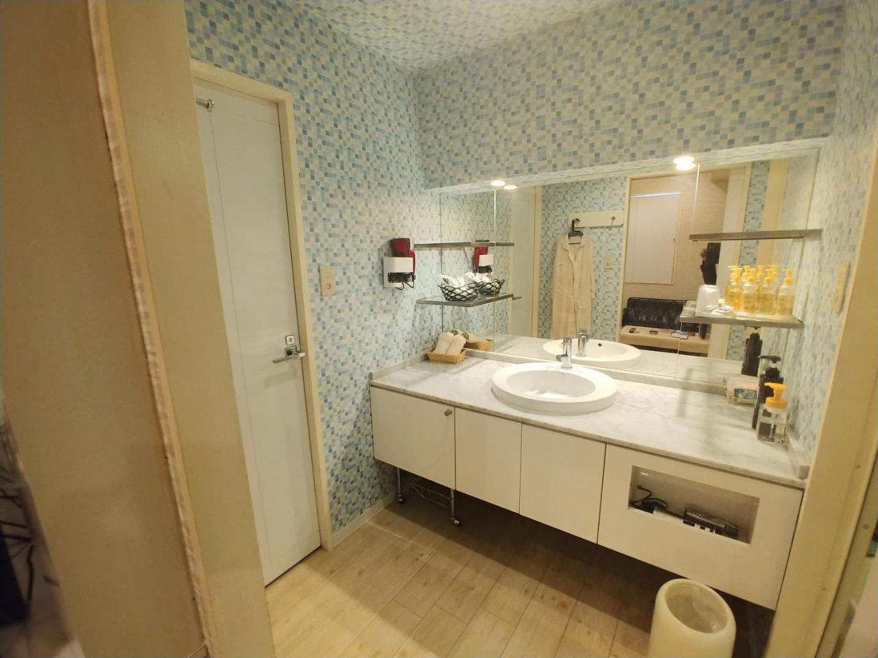 Hotel Allure (Adults Only) Нагоя Екстериор снимка