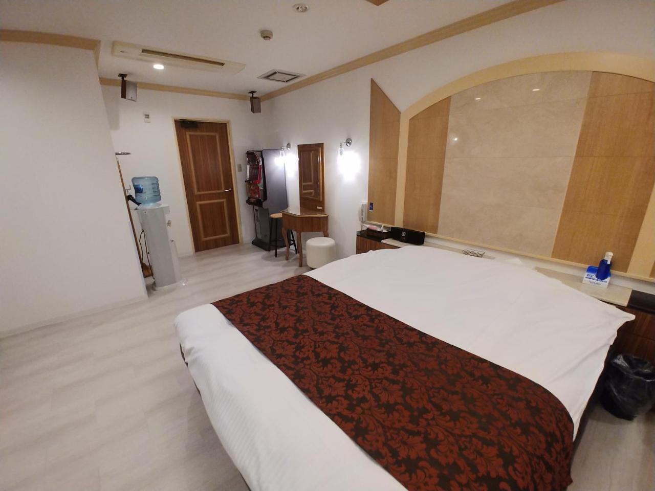 Hotel Allure (Adults Only) Нагоя Екстериор снимка