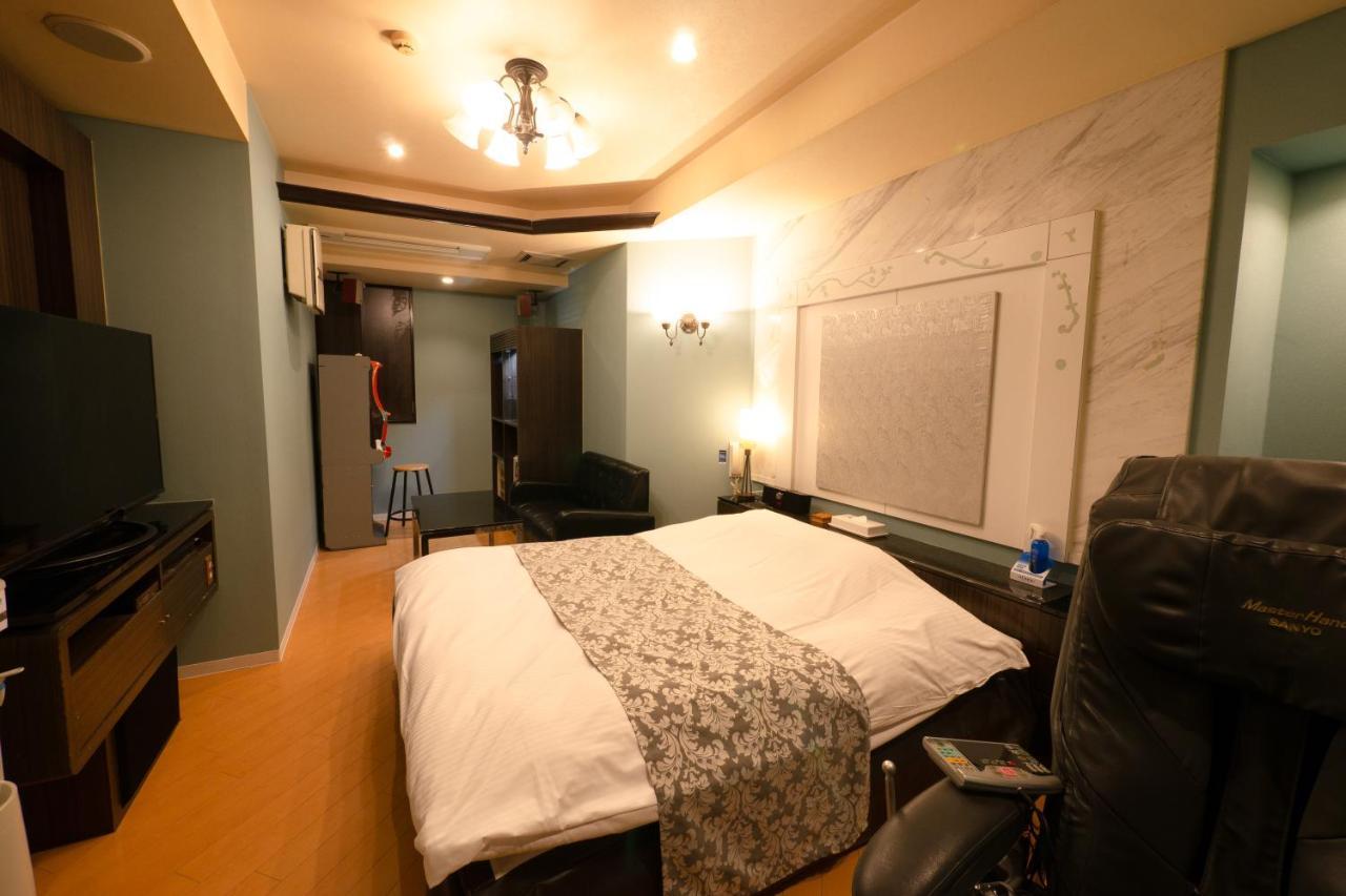 Hotel Allure (Adults Only) Нагоя Екстериор снимка